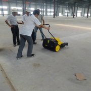 電動掃地機解決塵土飛揚
